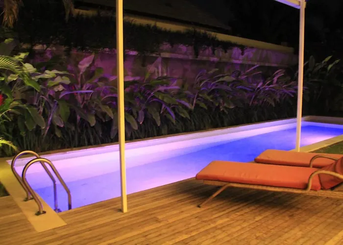 Mirahvillas, 2br With Large Private Pool Lodge Seminyak