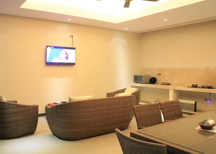 Lodge Mirahvillas, 2br With Large Private Pool Seminyak